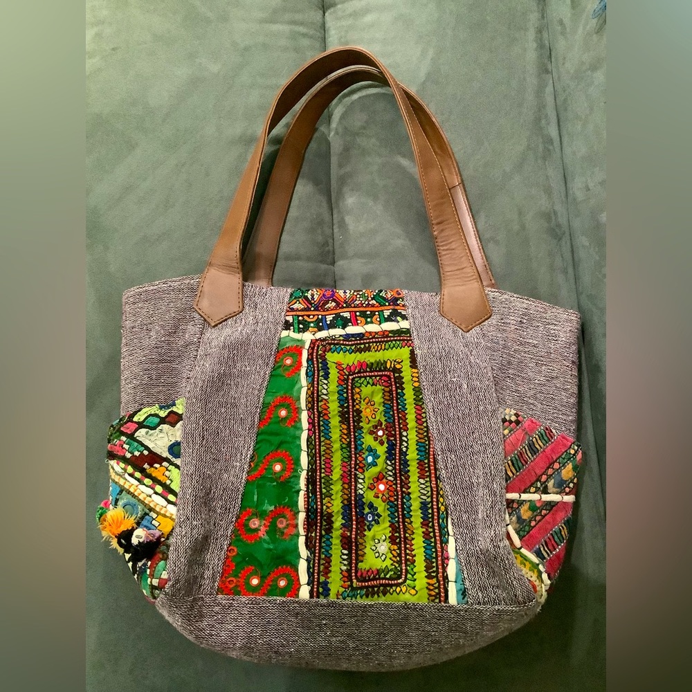 Boho fur bucket bag, Vegan strap, brand new condition